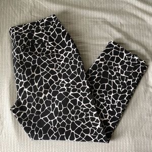 Dana Buchman Giraffe Print Pants